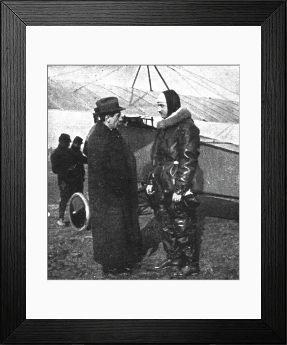 Framed Print : Ceux de l'air et ceux de la route; Roland Garros en tenue de combat, 1914. Creator: Unknown Framed Print : Ceux de l'air et ceux de la route; Roland Garros en tenue de combat, 1914. Creator: Unknown