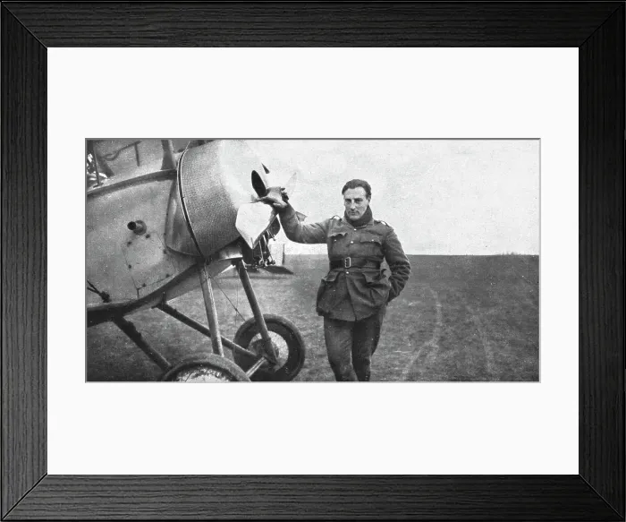Framed Print : Un vainqueur; Jean Navarre, alors adjudant, devant son appareil, 1916. Creator: Unknown Framed Print : Un vainqueur; Jean Navarre, alors adjudant, devant son appareil, 1916. Creator: Unknown