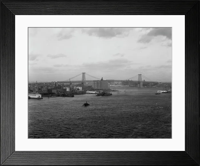 Framed Print : Williamsburg Bridge, New York, N.Y. between 1903 and 1920. Creator: Unknown Framed Print : Williamsburg Bridge, New York, N.Y. between 1903 and 1920. Creator: Unknown