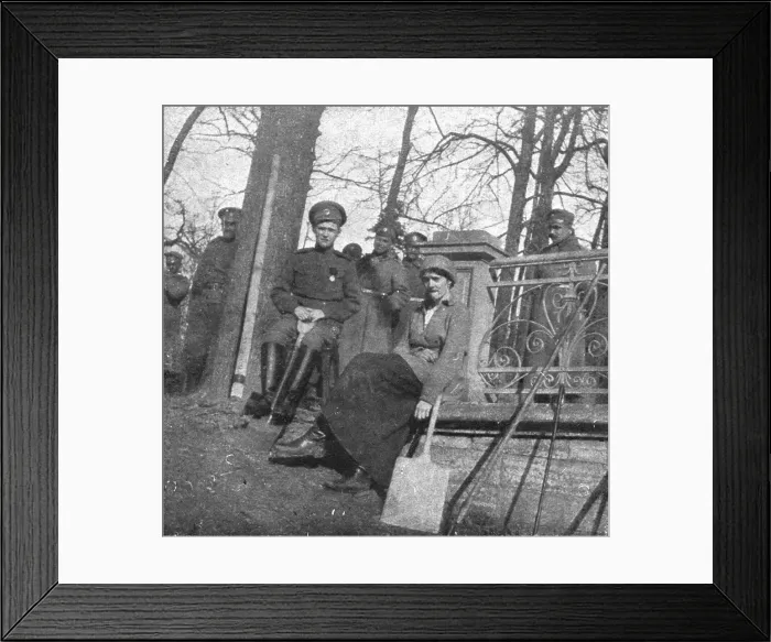 Framed Print : Les Romanof a Tsarskoie-Selo; A la limite qu'il etait interdit de franchir; la grande... 1917. Creator: Unknown