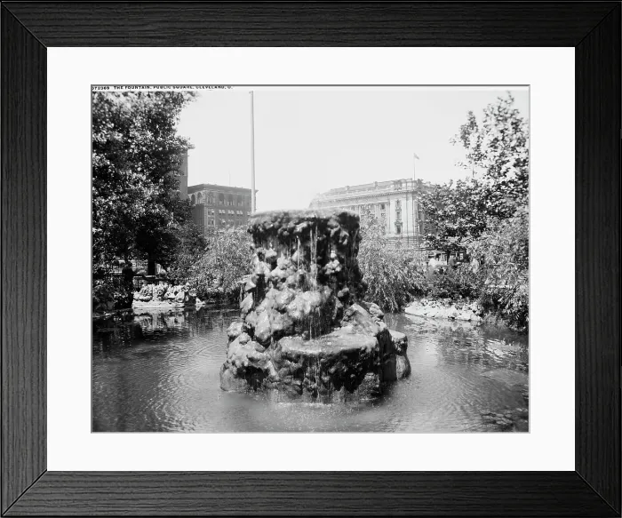 Framed Print : Fountain, Public Square, Cleveland, O[hio], The, between 1900 and 1920. Creator: Unknown