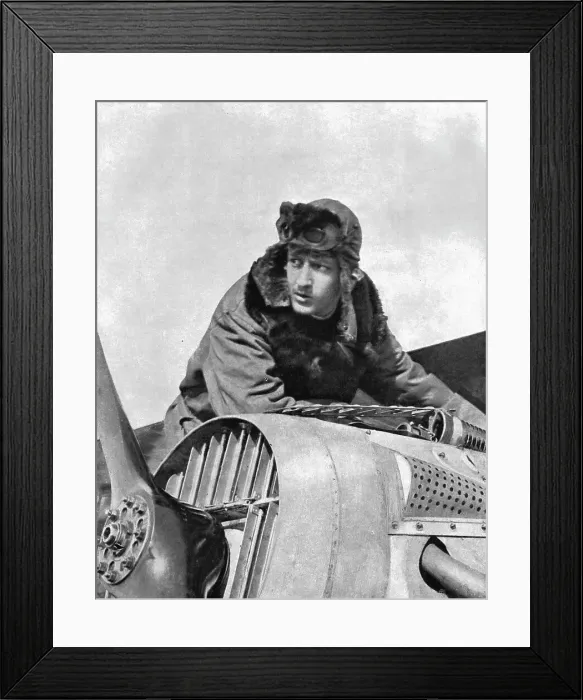 Framed Print : Combat Aerien; Guynemer; le visage effrayant de Guynemer au moment de l'action, 1917. Creator: Unknown. Combat Aerien; Guynemer; le visage effrayant de Guynemer au moment de l'action, 1917. Creator: Unknown Framed Print : Combat Aerien; Guynemer; le visage effrayant de Guynemer au moment de l'action, 1917. Creator: Unknown. Combat Aerien; Guynemer; le visage effrayant de Guynemer au moment de l'action, 1917. Creator: Unknown