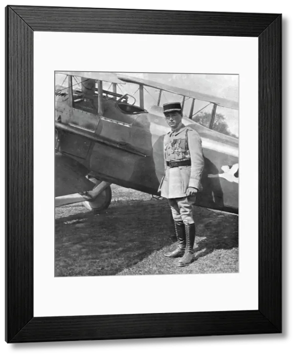 Framed Print : Combat Aerien; Six Allemands Descendus en deux heures; le Sous-Lieutenant Fonck... 1918. Creator: Unknown. Combat Aerien; Six Allemands Descendus en deux heures; le Sous-Lieutenant Fonck... 1918. Creator: Unknown Framed Print : Combat Aerien; Six Allemands Descendus en deux heures; le Sous-Lieutenant Fonck... 1918. Creator: Unknown. Combat Aerien; Six Allemands Descendus en deux heures; le Sous-Lieutenant Fonck... 1918. Creator: Unknown