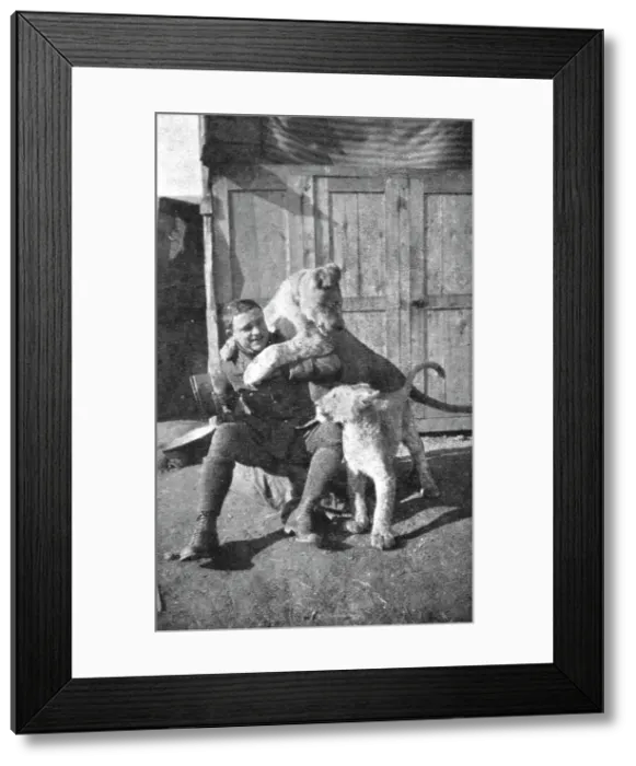 Framed Print : Combat Aerien; Deux poilus de l'air; Lufbery et ses lionceaux Wisky et Soda avec... 1918. Creator: Unknown. Combat Aerien; Deux poilus de l'air; Lufbery et ses lionceaux Wisky et Soda avec... 1918 Framed Print : Combat Aerien; Deux poilus de l'air; Lufbery et ses lionceaux Wisky et Soda avec... 1918. Creator: Unknown. Combat Aerien; Deux poilus de l'air; Lufbery et ses lionceaux Wisky et Soda avec... 1918