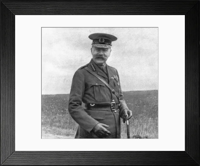 Framed Print : Deux grands morts; Lord Kitchener photographie a son dernier voyage en France... 1916 (1924) Creator: Unknown Framed Print : Deux grands morts; Lord Kitchener photographie a son dernier voyage en France... 1916 (1924) Creator: Unknown