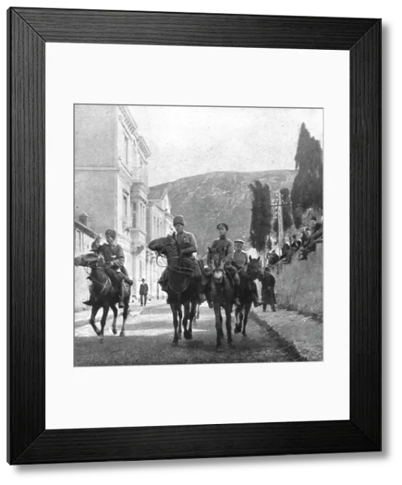 Framed Print : Apres Trebizonde; Le 13 avril, a 11 heures du matin, une avant-garde de... 1916 (1924) Creator: Unknown Framed Print : Apres Trebizonde; Le 13 avril, a 11 heures du matin, une avant-garde de... 1916 (1924) Creator: Unknown