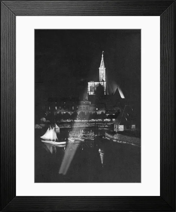 Framed Print : Le jour de gloire; le premier 14 juillet fete en Alsace, 1919. Creator: Unknown Framed Print : Le jour de gloire; le premier 14 juillet fete en Alsace, 1919. Creator: Unknown