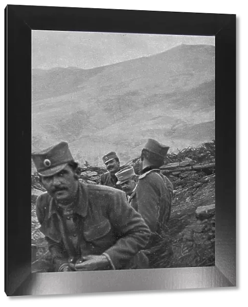 Tranchee serbe de premiere ligne devant le Kaimaktchalan avant l'attaque du sommet, 1916. Creator: Unknown