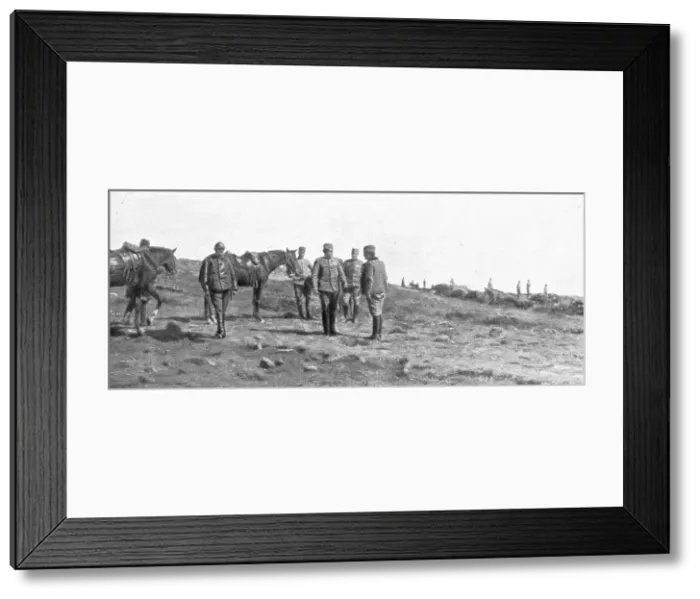 Framed Print : Autour de la bataille du Kaimaktchalan; le general Vasitch, commandant la 111e armee serbe, visite Creator: Vladimir Betzitch Framed Print : Autour de la bataille du Kaimaktchalan; le general Vasitch, commandant la 111e armee serbe, visite Creator: Vladimir Betzitch