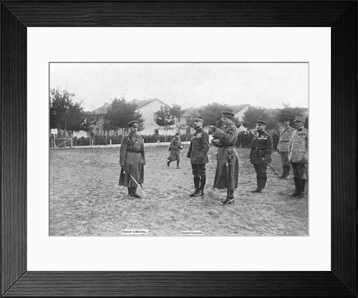 Framed Print : Le general Russe Lokhvitsky decore de la Croix de Guerre sur le front Francais; un officier... 191 Creator: Unknown Framed Print : Le general Russe Lokhvitsky decore de la Croix de Guerre sur le front Francais; un officier... 191 Creator: Unknown