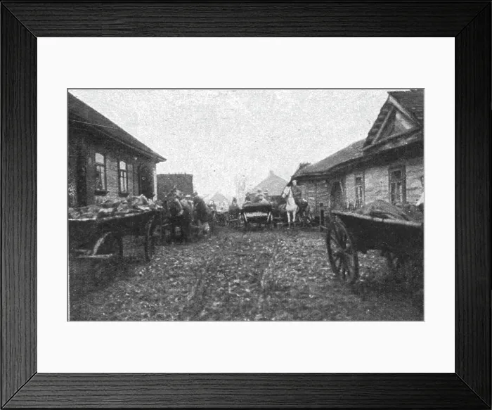 Framed Print : Visions de guerre sur le front russe; chars transportant des grands blesses, 1916. Creator: L.H Grondijs Framed Print : Visions de guerre sur le front russe; chars transportant des grands blesses, 1916. Creator: L.H Grondijs