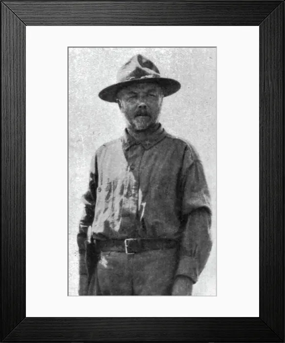 Framed Print : Etats-Unis et Mexique; Le general Pershing et son etat-major, 1916. Creator: Unknown Framed Print : Etats-Unis et Mexique; Le general Pershing et son etat-major, 1916. Creator: Unknown