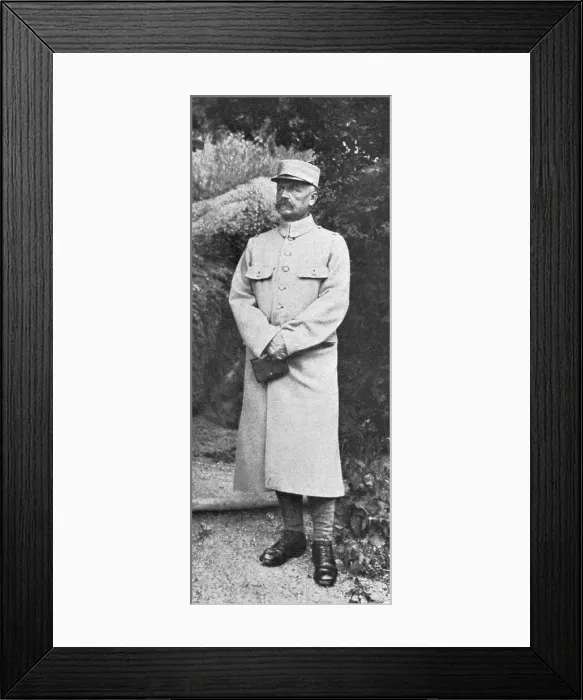 Framed Print : Figures de chefs; Le Lieutenant-colonel de Malleray, 1916. Creator: Unknown Framed Print : Figures de chefs; Le Lieutenant-colonel de Malleray, 1916. Creator: Unknown