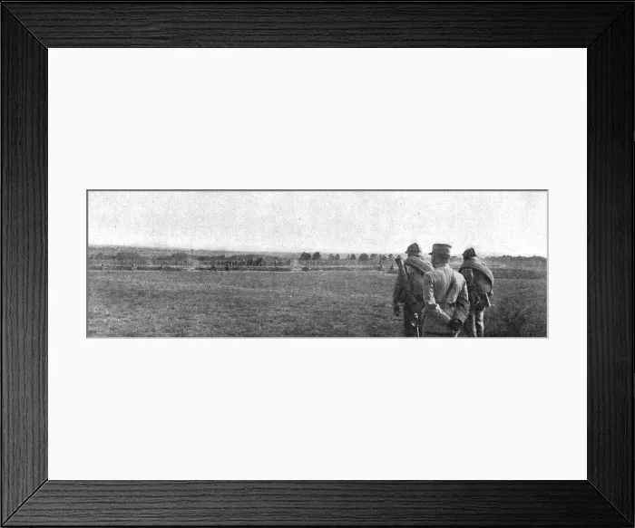 Framed Print : Visite du general Joffre aux troupes Russes en Champagne; Manoeuvres d'attaque et de... 1916. Creator: Unknown Framed Print : Visite du general Joffre aux troupes Russes en Champagne; Manoeuvres d'attaque et de... 1916. Creator: Unknown