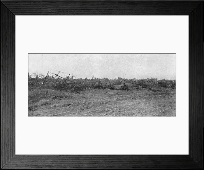Framed Print : La Bataille de la Somme; En terrain reconquis: les formidables reseaux allemands... 1916. Creator: Unknown Framed Print : La Bataille de la Somme; En terrain reconquis: les formidables reseaux allemands... 1916. Creator: Unknown