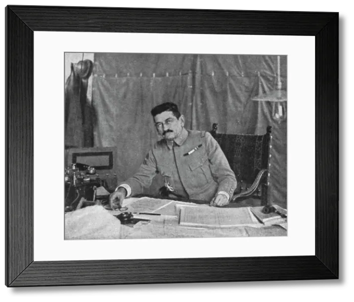 Framed Print : La victoire de Douaumont-Vaux (24 octobre-2 novembre 1916); le general Mangin, commandant... 1916. Creator: Unknown Framed Print : La victoire de Douaumont-Vaux (24 octobre-2 novembre 1916); le general Mangin, commandant... 1916. Creator: Unknown