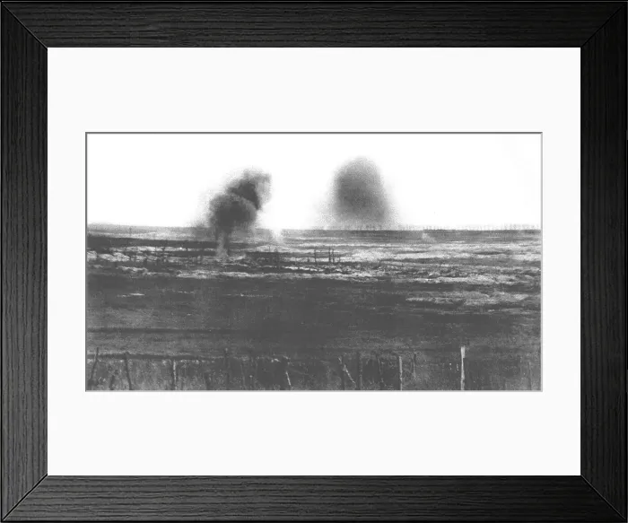 Framed Print : Dans le secteur de l'offensive Britannique, au Nord de la Somme; La preparation... 1916. Creator: Unknown Framed Print : Dans le secteur de l'offensive Britannique, au Nord de la Somme; La preparation... 1916. Creator: Unknown