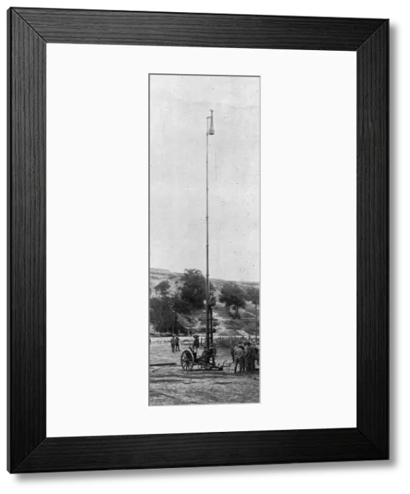 Framed Print : Dix jours de bataille sur la Somme; Un periscope geant sur roues pris aux Allemands dans... 1916. Creator: Unknown Framed Print : Dix jours de bataille sur la Somme; Un periscope geant sur roues pris aux Allemands dans... 1916. Creator: Unknown