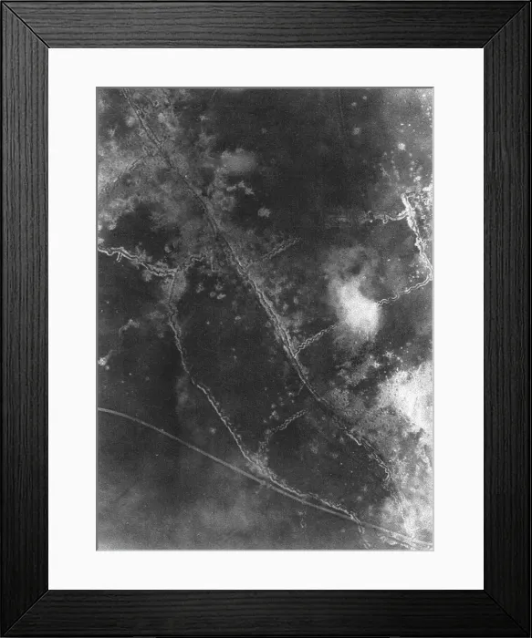Framed Print : La preparation de l'offensive de la Somme; destruction des tranchees ennemies, 2. Au... 1916. Creator: Unknown Framed Print : La preparation de l'offensive de la Somme; destruction des tranchees ennemies, 2. Au... 1916. Creator: Unknown