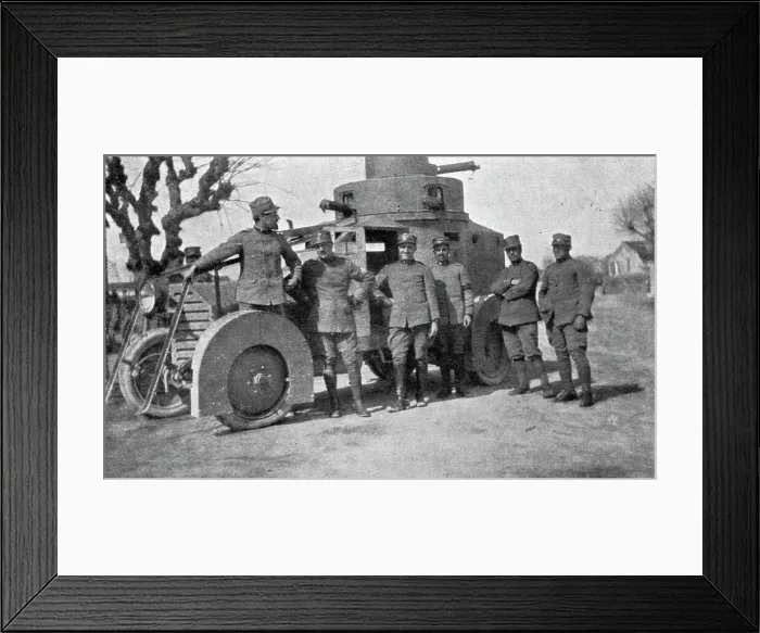 Framed Print : Le front italien; la nouvelle automitrailleuse blindee de l'armee italienne, 1916. Creator: Unknown
