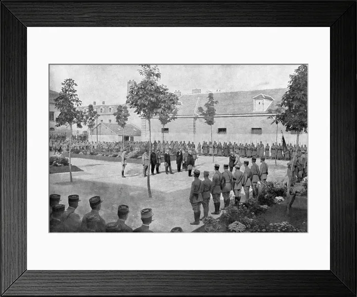 Framed Print : La Medaille Militaire de Petain; Le 23 aout 1918, au grand quartier general, a provins... 1918. Creator: Unknown Framed Print : La Medaille Militaire de Petain; Le 23 aout 1918, au grand quartier general, a provins... 1918. Creator: Unknown