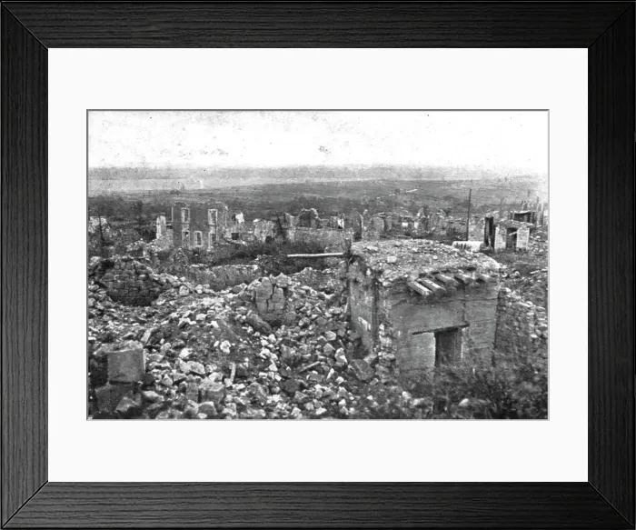 Framed Print : De L'Argonne aux Flandres; Les ruines de Montfaucon; vue generale de la ville et... 1918. Creator: Unknown Framed Print : De L'Argonne aux Flandres; Les ruines de Montfaucon; vue generale de la ville et... 1918. Creator: Unknown