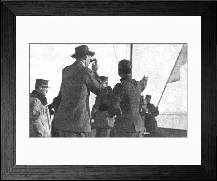 Framed Print : La liberation de la Serbie; Sur le Danube, le 8 novembre; le comte Karolyi, venant... 1918. Creator: Unknown Framed Print : La liberation de la Serbie; Sur le Danube, le 8 novembre; le comte Karolyi, venant... 1918. Creator: Unknown