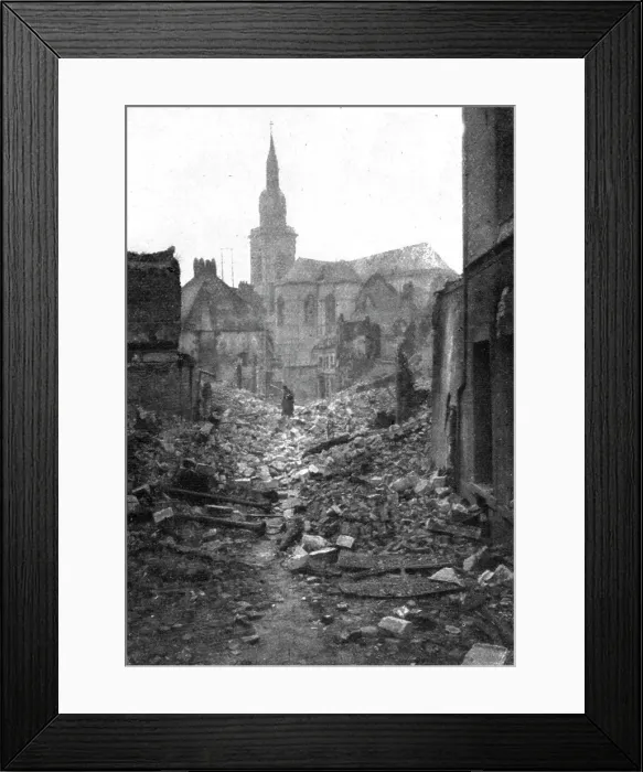 Framed Print : La Destruction de Cambrai; Cette destruction systematique de Cambrai... 1918. Creator: Unknown Framed Print : La Destruction de Cambrai; Cette destruction systematique de Cambrai... 1918. Creator: Unknown