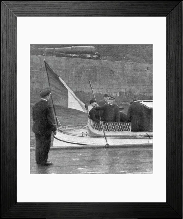 Framed Print : La Mission Joffre-Viviani en Amerique; Sur la vedette de l'amiral Le Bris conduisant le...1917. Creator: Unknown Framed Print : La Mission Joffre-Viviani en Amerique; Sur la vedette de l'amiral Le Bris conduisant le...1917. Creator: Unknown