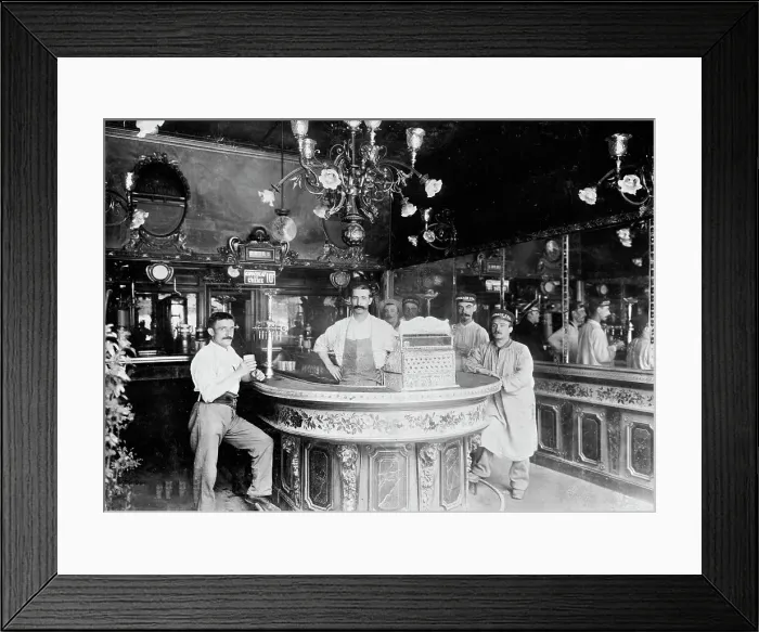 Framed Print : Renard Martin, Paris, France, between 1895 and 1910. Creator: Unknown Framed Print : Renard Martin, Paris, France, between 1895 and 1910. Creator: Unknown