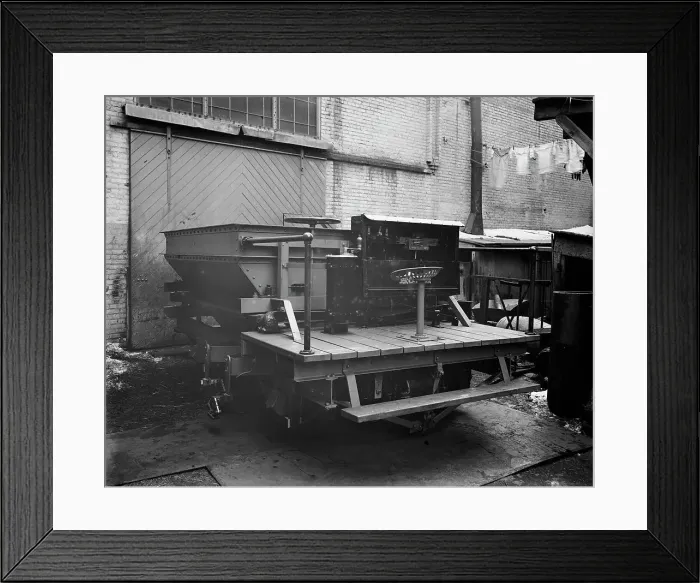 Framed Print : Machine car, between 1900 and 1905. Creator: Unknown Framed Print : Machine car, between 1900 and 1905. Creator: Unknown