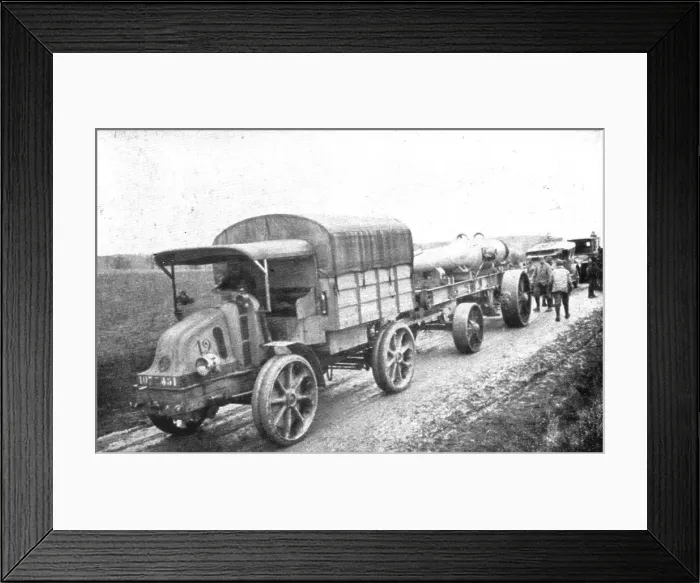 Framed Print : Au Volant; Tracteurs d'une piece de 240: voiture-affut et voiture-piece, 1918. Creator: Unknown Framed Print : Au Volant; Tracteurs d'une piece de 240: voiture-affut et voiture-piece, 1918. Creator: Unknown