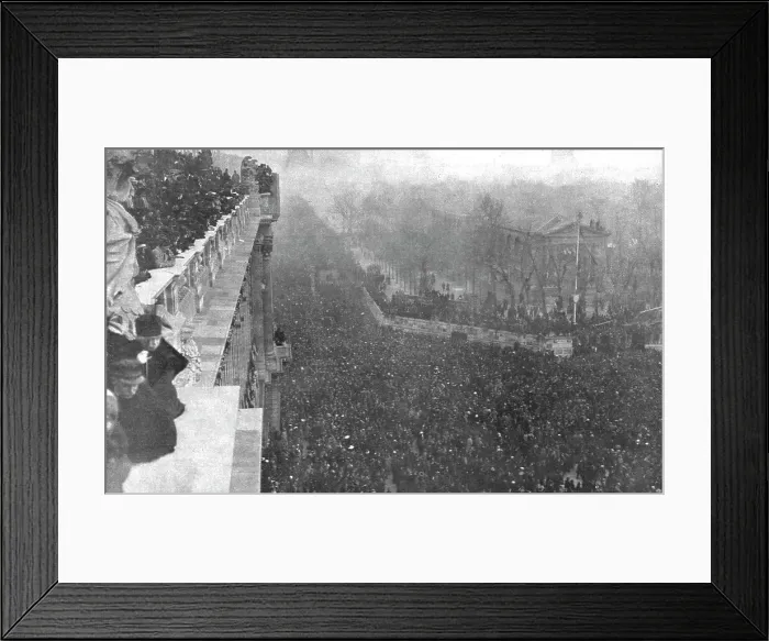 Framed Print : La delivrance de l'Alsace et de la Lorraine celebree a Paris le 17 novembre 1918. Creator: Unknown Framed Print : La delivrance de l'Alsace et de la Lorraine celebree a Paris le 17 novembre 1918. Creator: Unknown