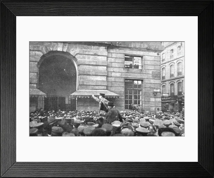 Framed Print : Journees inoubliables a Strasbourg; Le 10 novembre 1918, l'avenement de la republique... 1918. Creator: Unknown Framed Print : Journees inoubliables a Strasbourg; Le 10 novembre 1918, l'avenement de la republique... 1918. Creator: Unknown