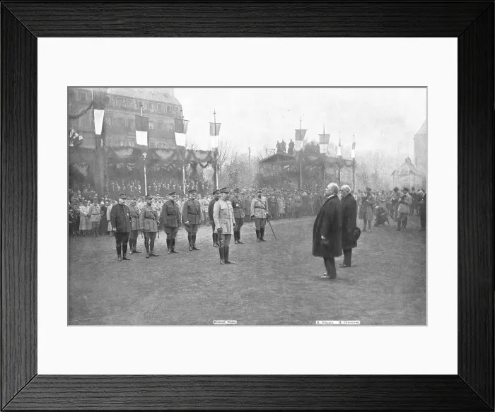 Framed Print : Le Baton de Petain; Sur l'esplanade de Metz, le 8 decembre 1918: Le president de la Repub... 1918. Creator: Unknown Framed Print : Le Baton de Petain; Sur l'esplanade de Metz, le 8 decembre 1918: Le president de la Repub... 1918. Creator: Unknown