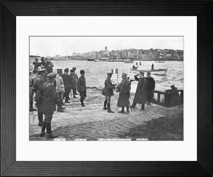 Framed Print : Du Bosphore a L'Adriatique; Debarquement a la Pointe du Serail, a Constantinople, le 22 novembre. Creator: Unknown Framed Print : Du Bosphore a L'Adriatique; Debarquement a la Pointe du Serail, a Constantinople, le 22 novembre. Creator: Unknown