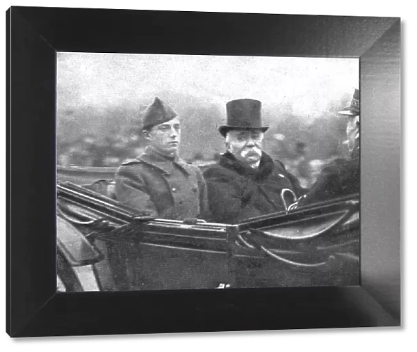 Les chefs d'etat Allies a Paris; L'arrivee des souverains belges, le 5 decembre: la reine... 1918. Creator: Unknown