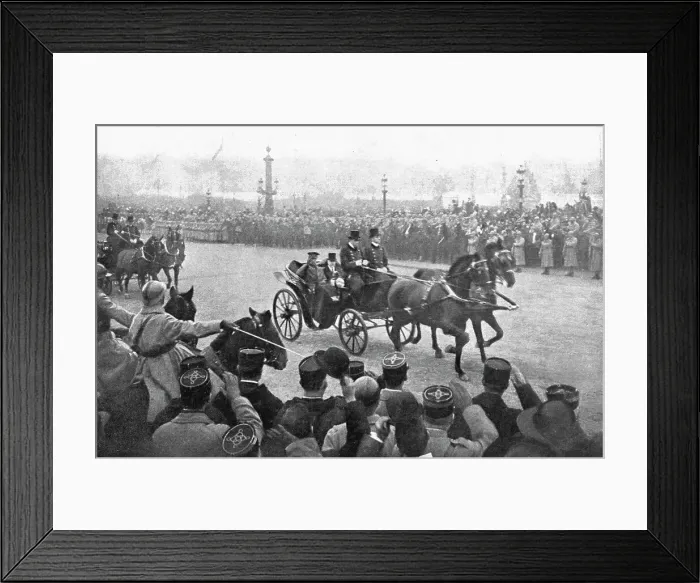 Framed Print : Les chefs d'etat Allies a Paris; La victoria du roi des Belges et du president de la Repub... 1918 Creator: Unknown Framed Print : Les chefs d'etat Allies a Paris; La victoria du roi des Belges et du president de la Repub... 1918 Creator: Unknown