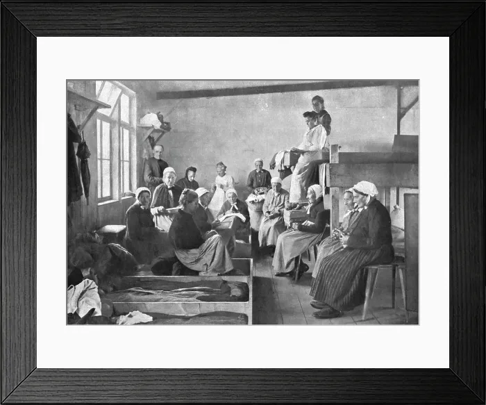 Framed Print : Prisonnieres; Vielles femmes de la commune du Ban-de-Sapt, dans les Vosges, emmenees.... Creator: Unknown Framed Print : Prisonnieres; Vielles femmes de la commune du Ban-de-Sapt, dans les Vosges, emmenees.... Creator: Unknown