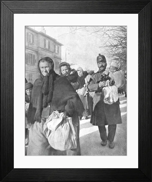 Framed Print : La Suisse fraternelle; le passage a Geneve des evacues des departements envahis; venant... 1918. Creator: J Renand Framed Print : La Suisse fraternelle; le passage a Geneve des evacues des departements envahis; venant... 1918. Creator: J Renand