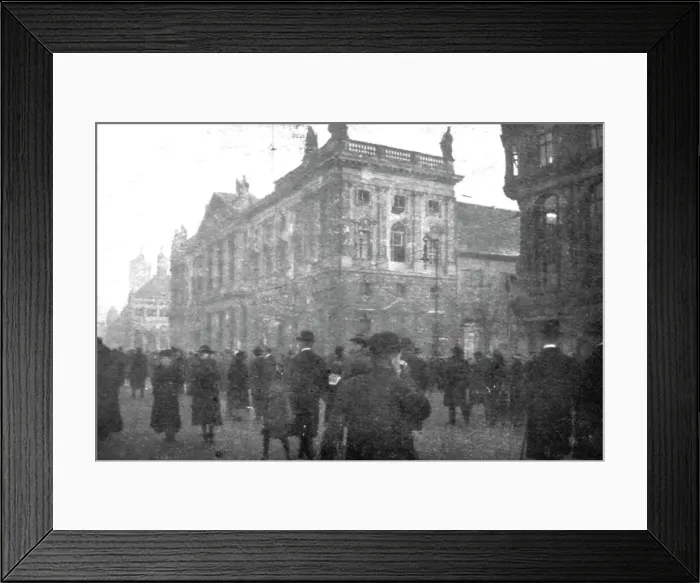 Framed Print : La Nouvelle Europe; la guerre civile a Berlin; les facades mitraillees du Marstall... 1918. Creator: Unknown Framed Print : La Nouvelle Europe; la guerre civile a Berlin; les facades mitraillees du Marstall... 1918. Creator: Unknown