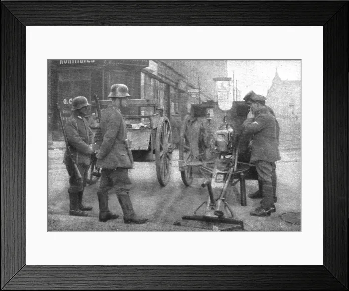 Framed Print : La Nouvelle Europe; les elections Allemandes; l'ordre assure dans la rue par l'artillerie... 1919. Creator: Unknown Framed Print : La Nouvelle Europe; les elections Allemandes; l'ordre assure dans la rue par l'artillerie... 1919. Creator: Unknown