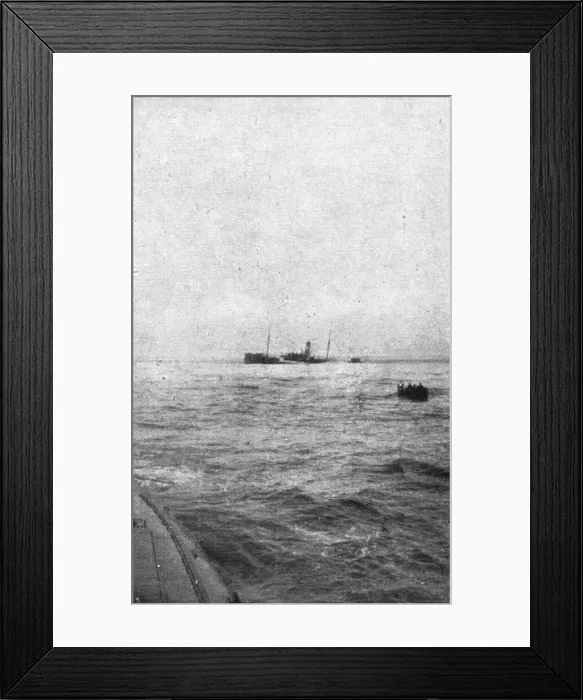 Framed Print : Les sous-marins allemands a l'Oeuvre; Un cargo coule: l'equipage est abandonne dans un canot, 1918 Creator: Unknown Framed Print : Les sous-marins allemands a l'Oeuvre; Un cargo coule: l'equipage est abandonne dans un canot, 1918 Creator: Unknown