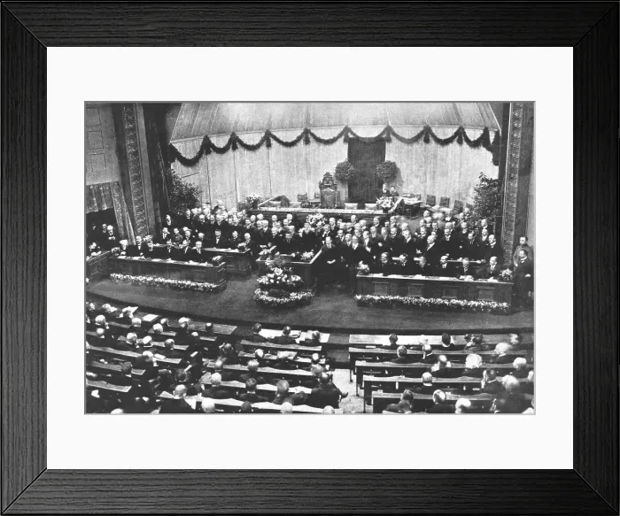 Framed Print : La Nouvelle Europe; la constituante Allemande; Premiere séance solennelle de l'Assemblee... 1919. Creator: Unknown Framed Print : La Nouvelle Europe; la constituante Allemande; Premiere séance solennelle de l'Assemblee... 1919. Creator: Unknown