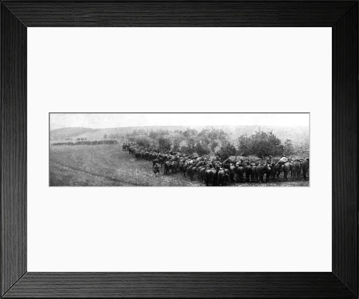Framed Print : Le Premier Coup Allemand; Les premieres lignes britanniques ont cede: derriere un repli... 1918. Creator: Unknown Framed Print : Le Premier Coup Allemand; Les premieres lignes britanniques ont cede: derriere un repli... 1918. Creator: Unknown