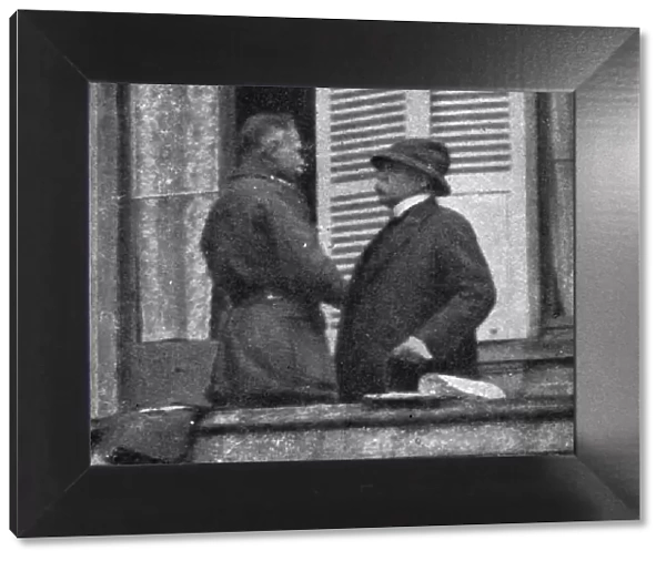 Le Premier Coup Allemand; M. Clemenceau, accouru au Grand quartier britannique... 1918. Creator: Unknown