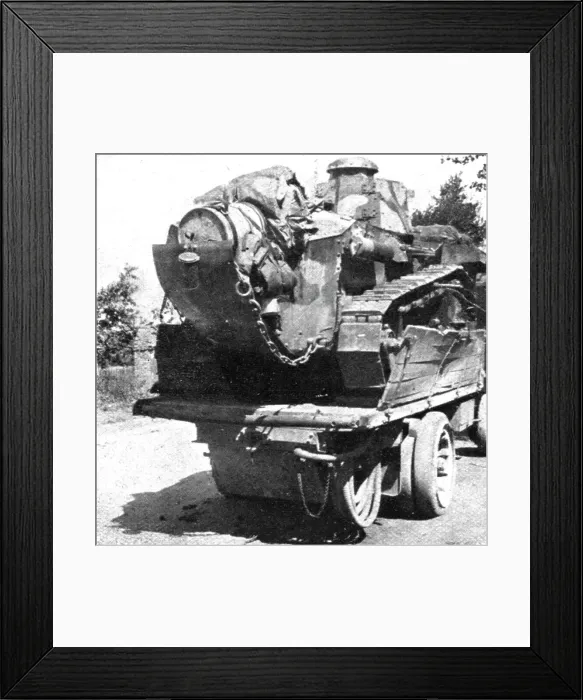 Framed Print : Notre Artillerie d'Assaut; La Replique de Foch: Au Sud-ouest de Soissons; Hisse sur la... 1918. Creator: Unknown Framed Print : Notre Artillerie d'Assaut; La Replique de Foch: Au Sud-ouest de Soissons; Hisse sur la... 1918. Creator: Unknown