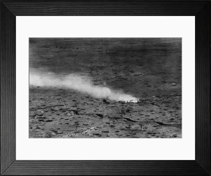 Framed Print : A Cent Cinquante Metres au-dessus du Combat ; Notre vague d'assaut progresse ; au loin on voitfuir Creator: Unknown Framed Print : A Cent Cinquante Metres au-dessus du Combat ; Notre vague d'assaut progresse ; au loin on voitfuir Creator: Unknown