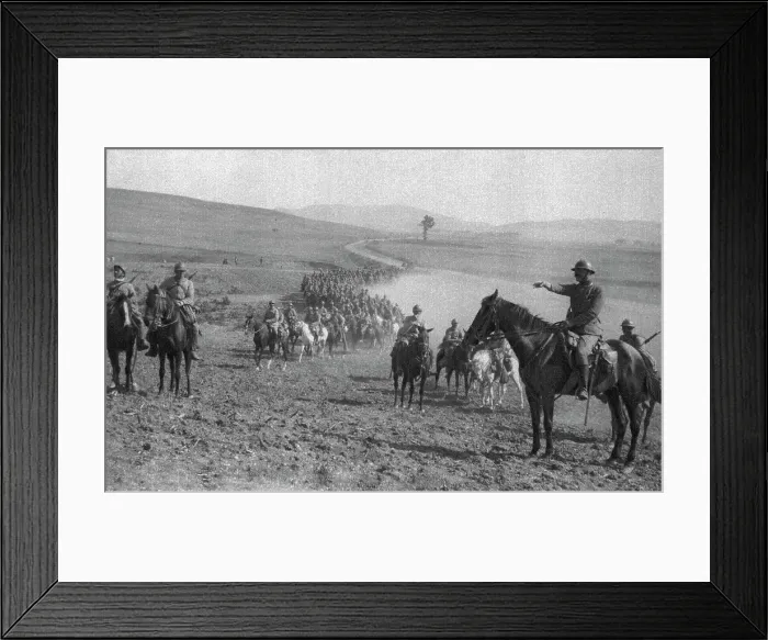 Framed Print : Notre offensive en Macedoine; Au combat de Boresnitza, le 19 septembre 1916, 1916. Creator: Unknown Framed Print : Notre offensive en Macedoine; Au combat de Boresnitza, le 19 septembre 1916, 1916. Creator: Unknown