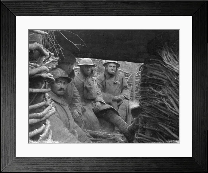 Framed Print : Les Americains en Ligne; L'apprentissage de la vie de tranchee au contact des vieilles... 1917. Creator: Unknown Framed Print : Les Americains en Ligne; L'apprentissage de la vie de tranchee au contact des vieilles... 1917. Creator: Unknown